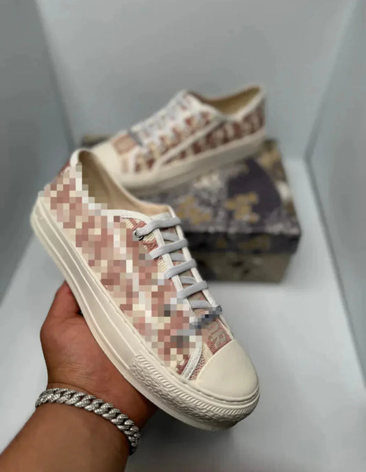 Wmns 4